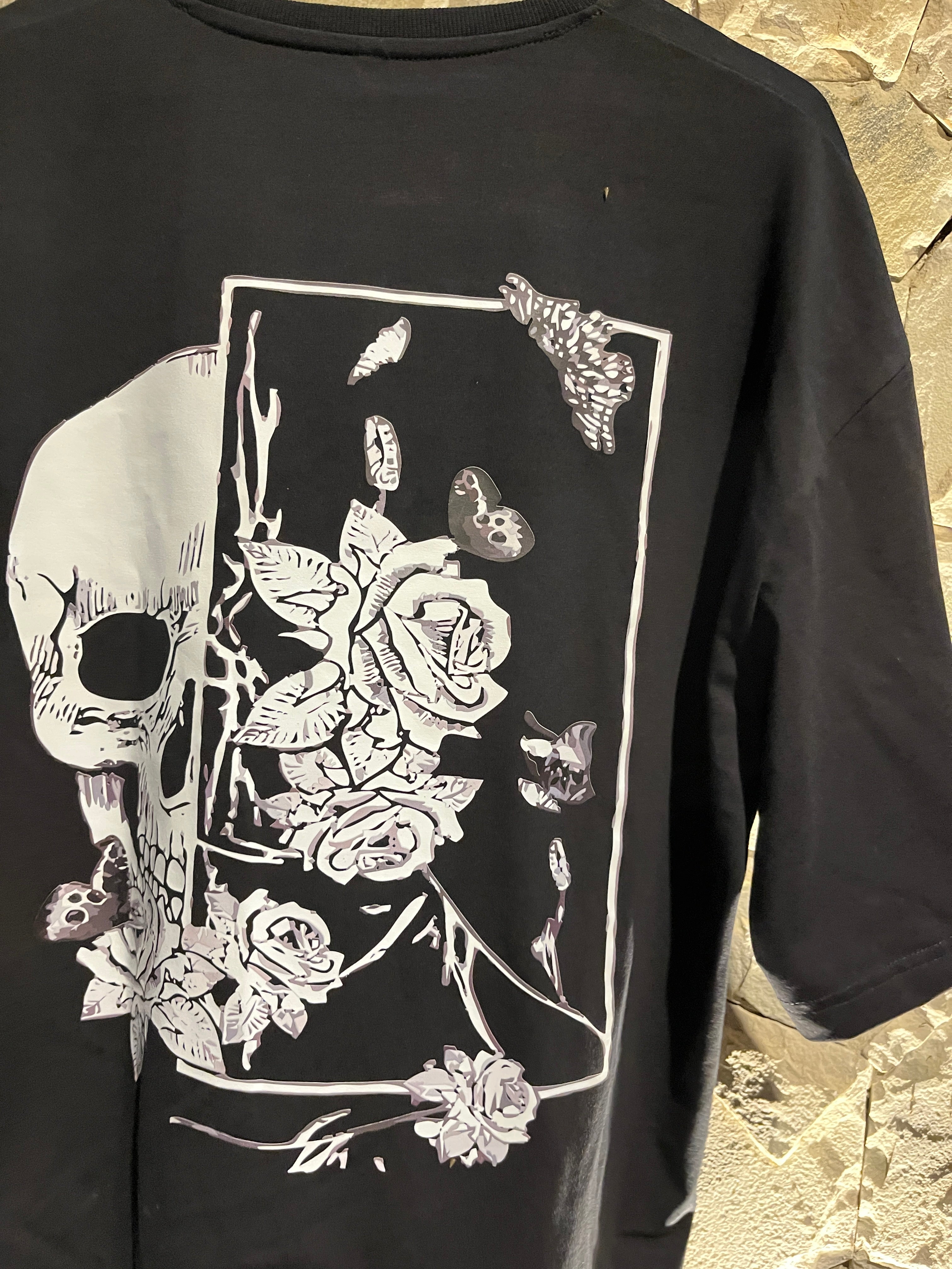 "Skull & Roses Graphic Oversized T-Shirt – Cotton Lycra 230 GSM"