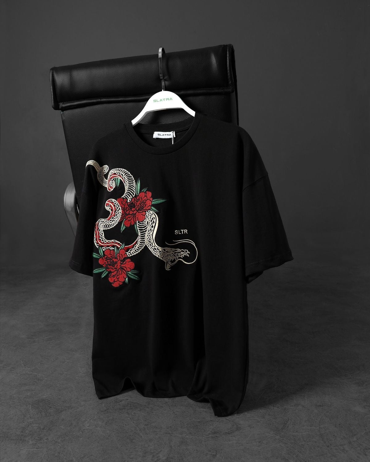 Serpent Bloom Graphic Oversized T-Shirt – Black