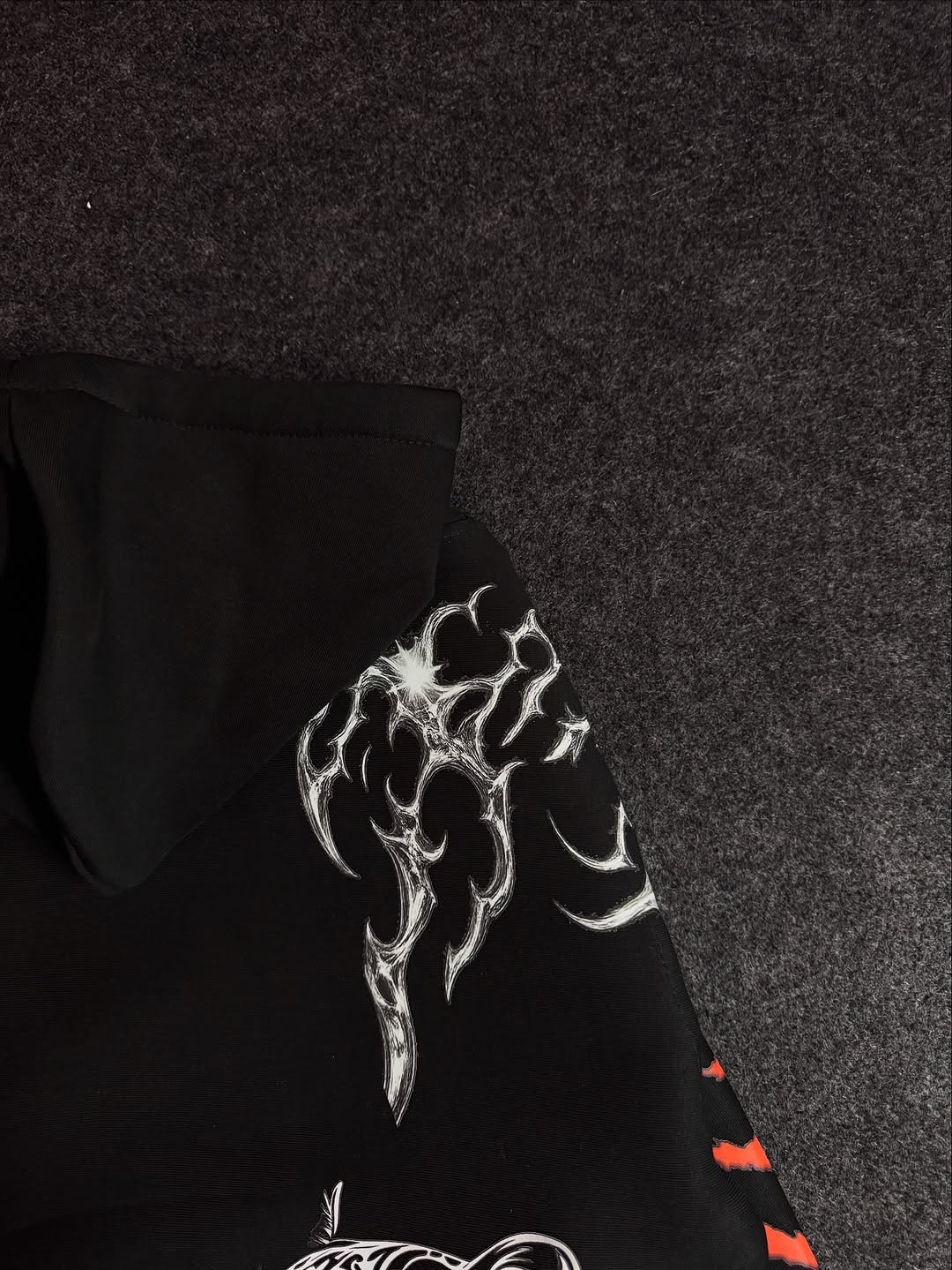 Tribal Tiger Graphic Hoodie – Premium Streetwear Oversized Fit